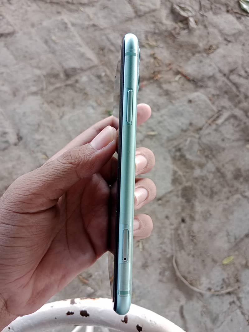 Apple iPhone 11 1