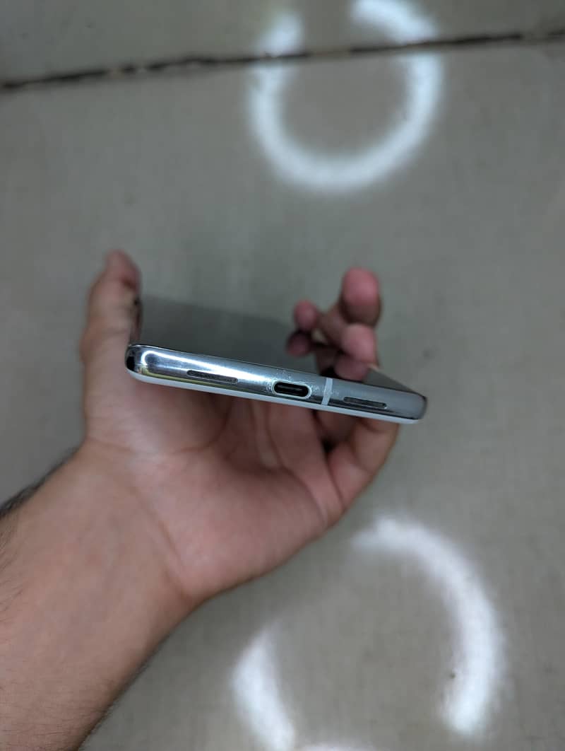 Google Pixel 7 Pro 6