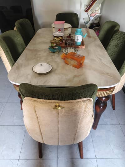 dinning table with 6 chairs