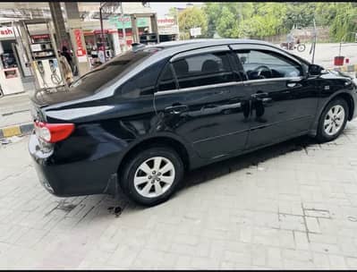 Toyota Corolla GLI 1.6 automatic 2013 black