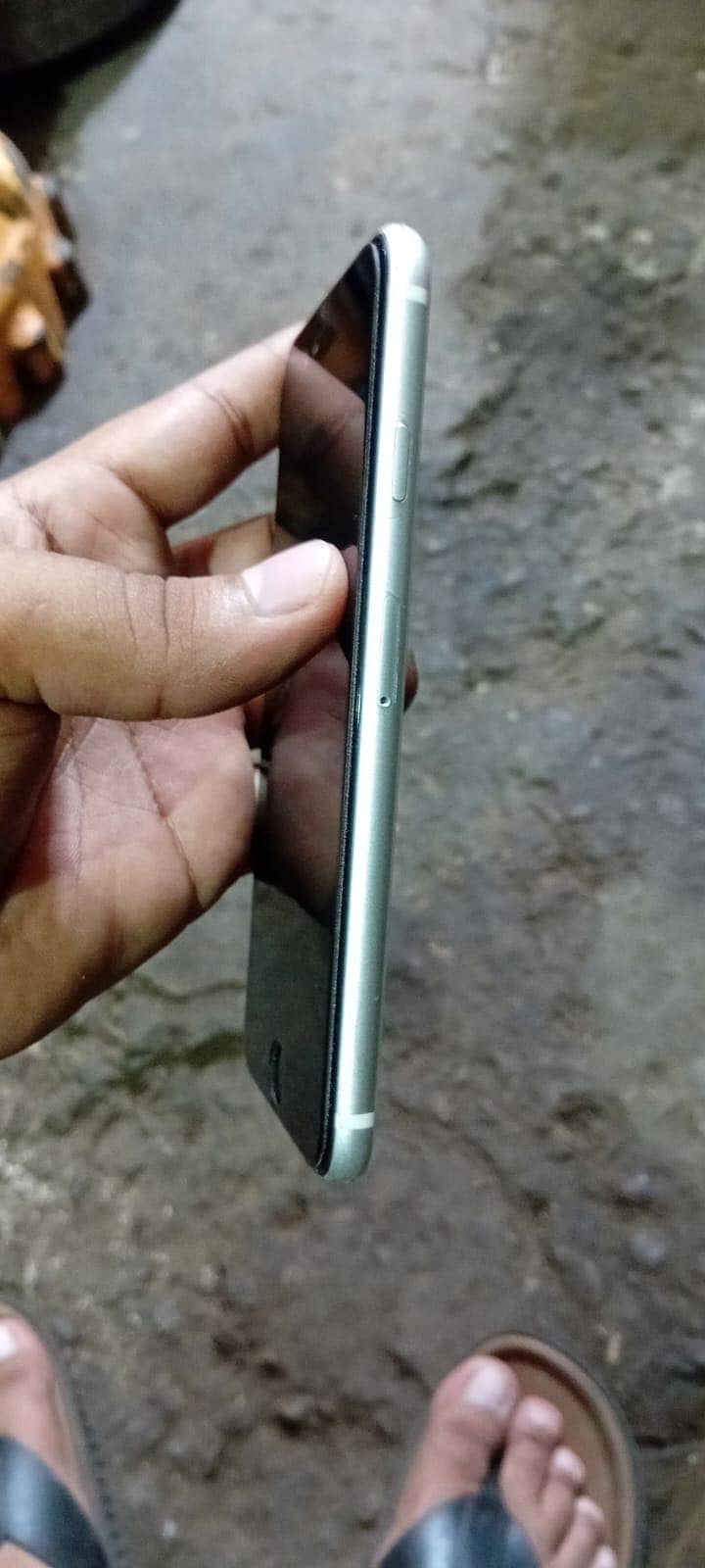 Apple iPhone SE 2 generation 1