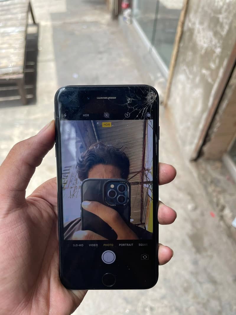 Apple iPhone 7 Plus 1