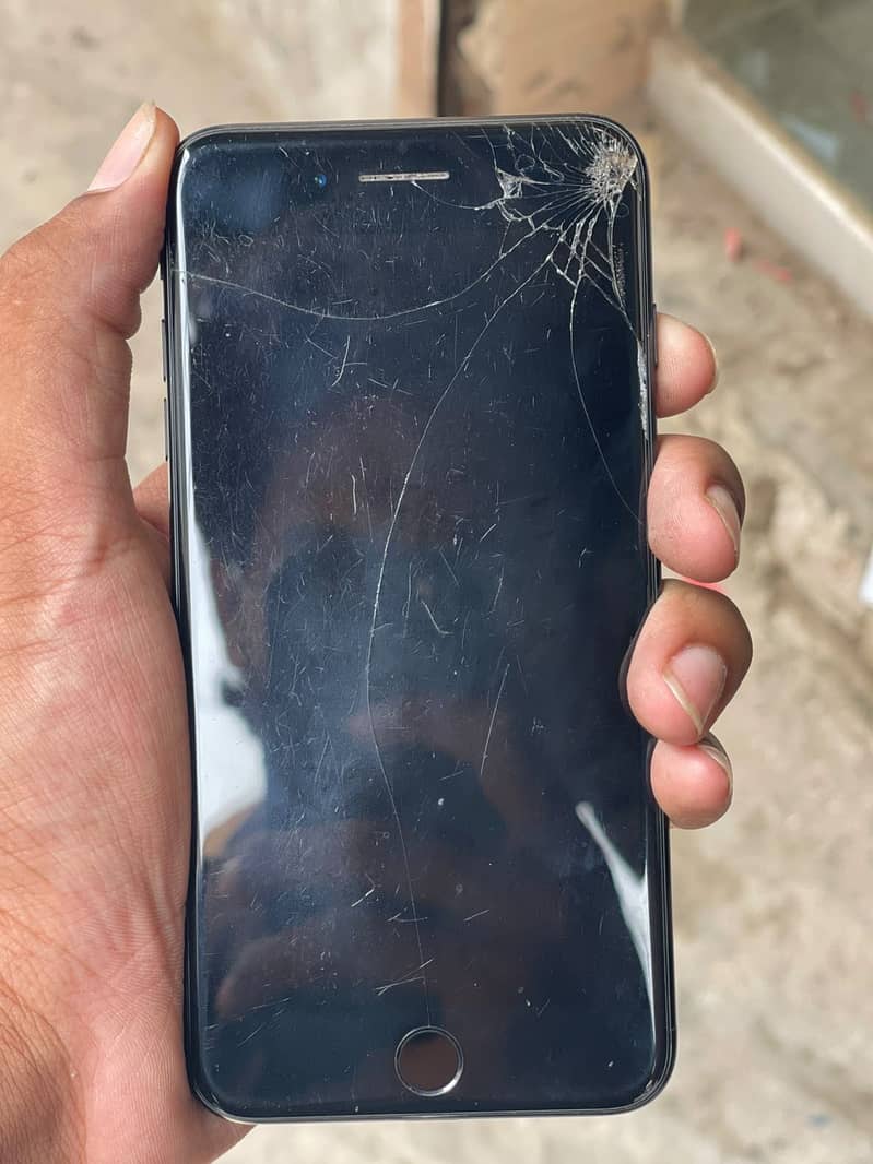 Apple iPhone 7 Plus 5
