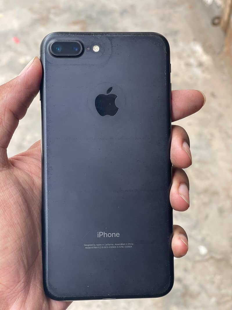 Apple iPhone 7 Plus 7