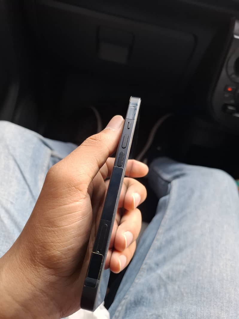 Apple iPhone 13 3