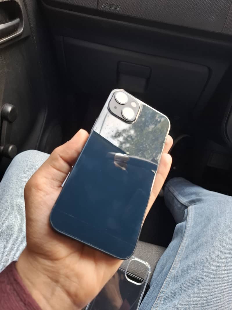 Apple iPhone 13 5