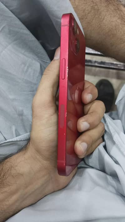 Apple iPhone 13