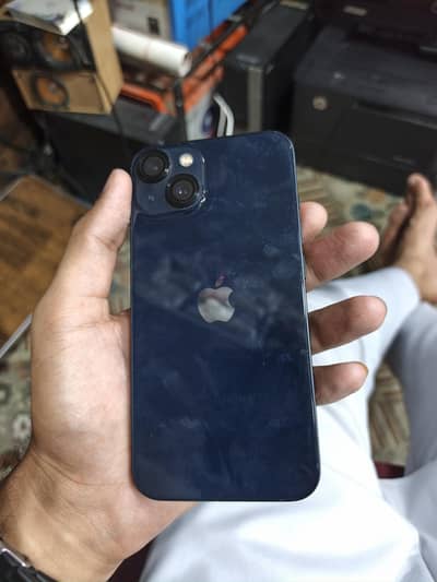 Apple iPhone 13