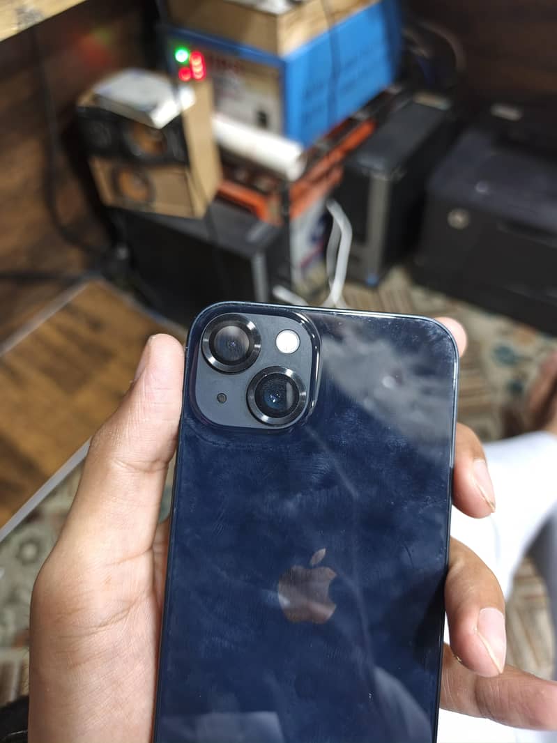 Apple iPhone 13 5