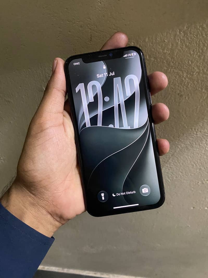 Apple iPhone 11 Pro 1