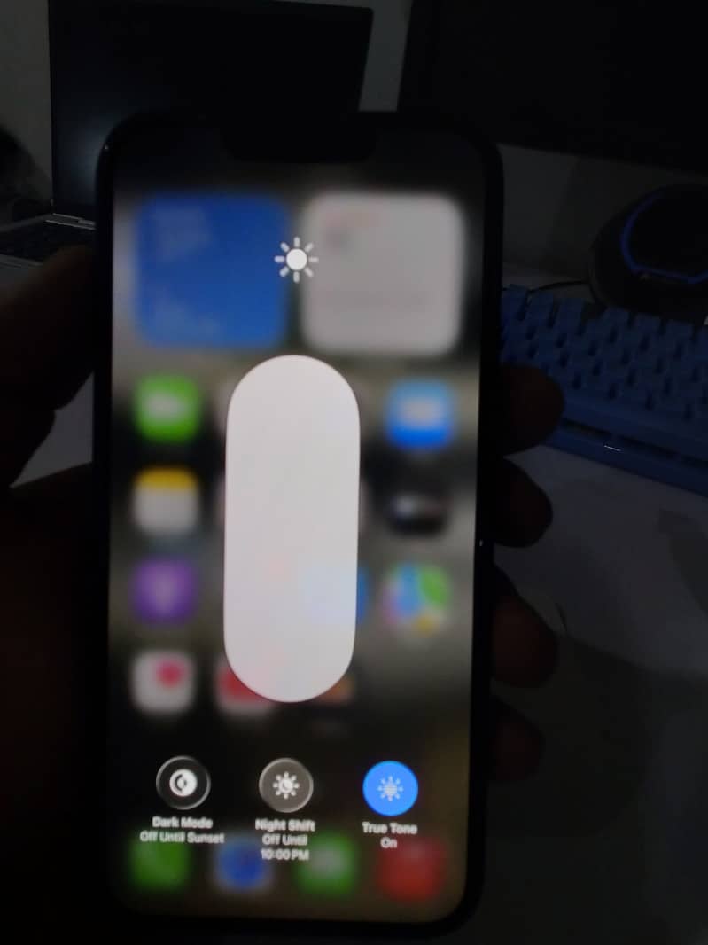 Apple iPhone 13 5