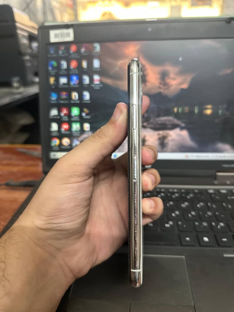 11 pro max 2