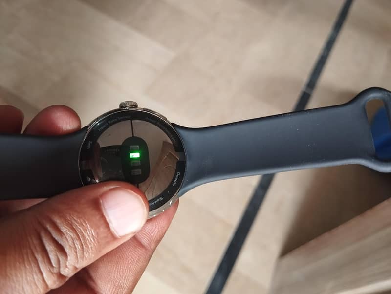 Google Pixel Watch 8