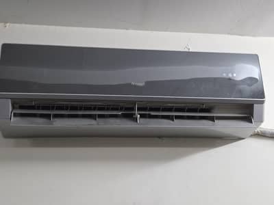 Gree AC 1.5 ton super cooling condition low price
