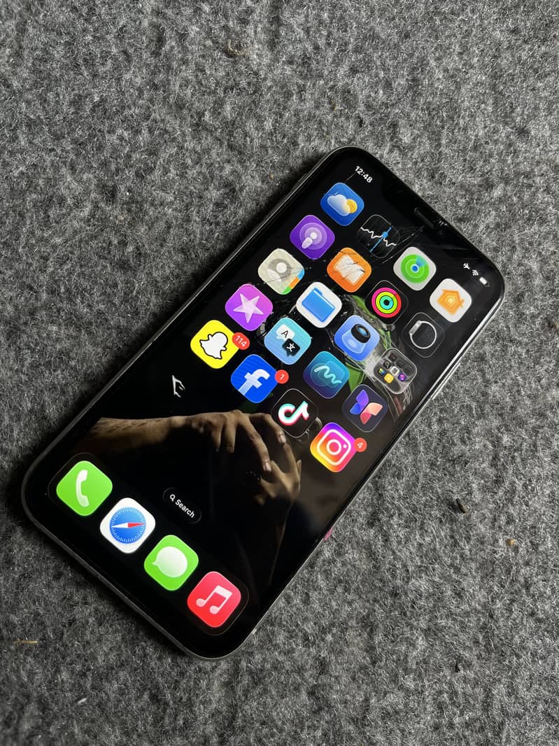 Apple iPhone 11 0