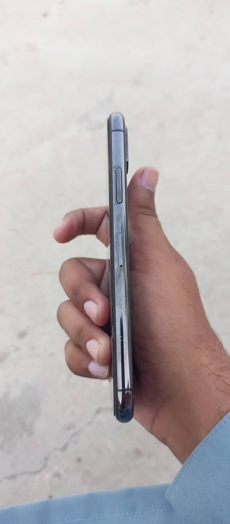 Apple iPhone X 4