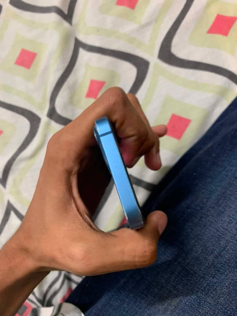 Apple iPhone 13 mini 3