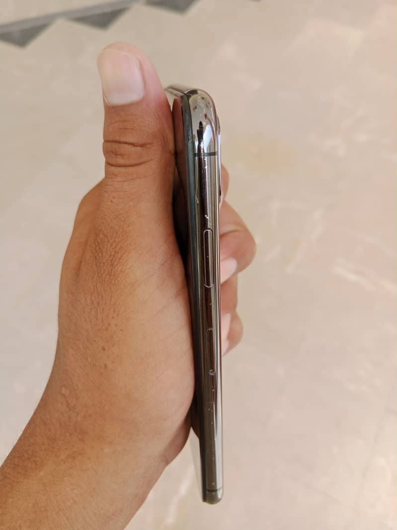 Apple iPhone X 1