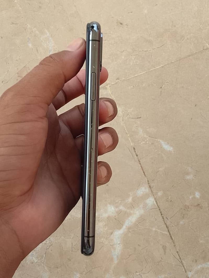 Apple iPhone X 2