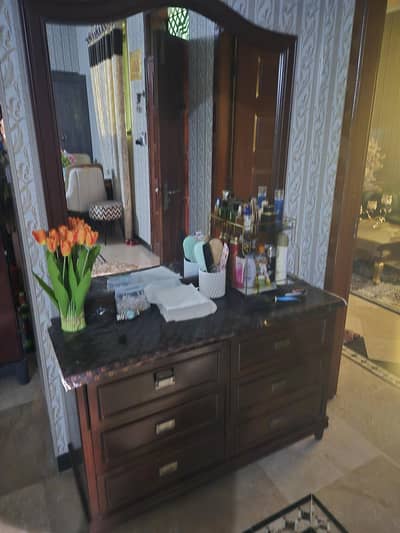 Dressing Table need to sale