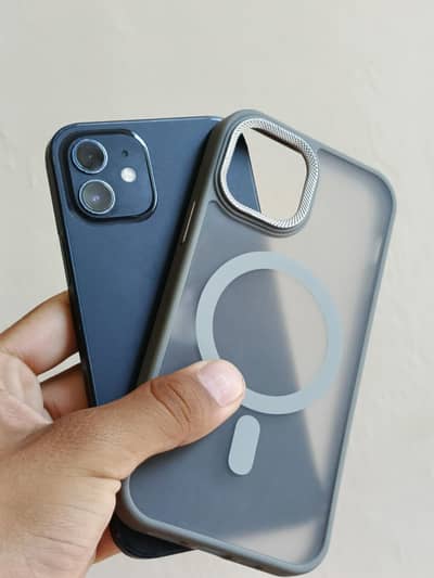 Apple iPhone 12 Water pack