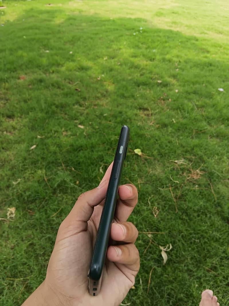 Google Pixel 5a 1