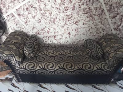 7 seaters sofa set with centre table