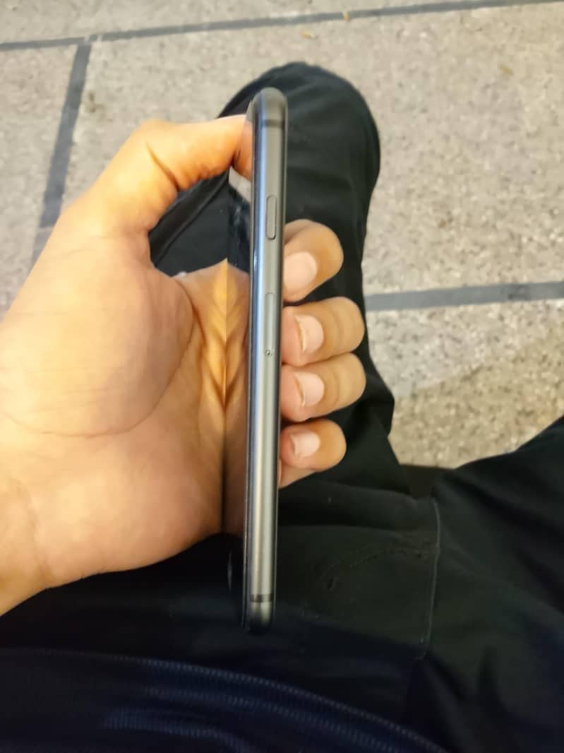 Apple iPhone 8 2