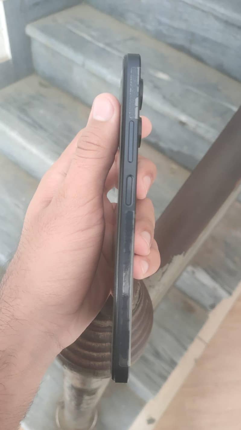 Realme C33 3