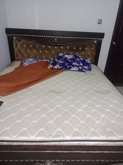 double bed full size Havi wooden with mattress