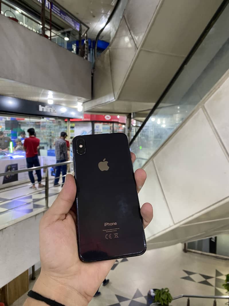 Apple iPhone XS Max 0