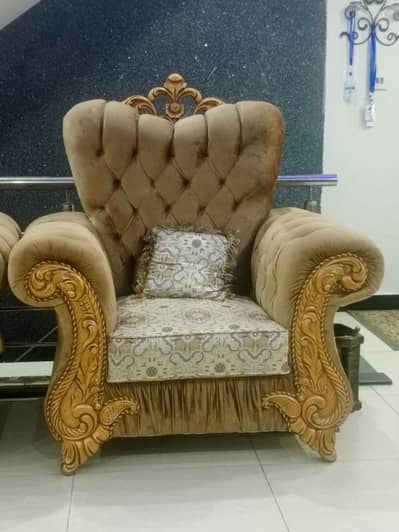 Shahi Sofa