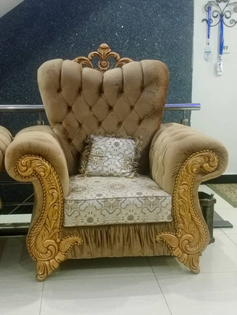 Shahi Sofa 0