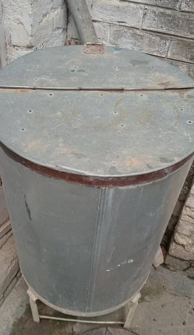 Metal drum
