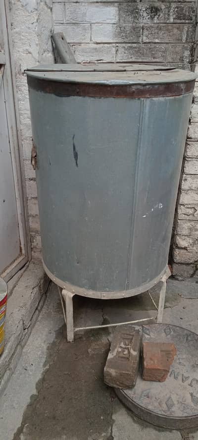 Metal drum