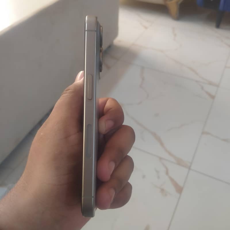 Apple iPhone 15 Pro 5