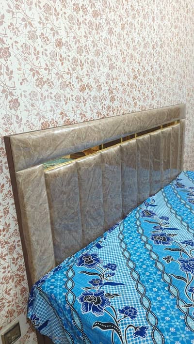 King size bed for sale Urgent