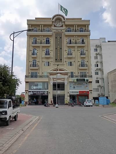 1 BED LUXURY APARTMENT FOR SALE IN ATTA HEIGHTS, DREAM GARDENS LAHORE.