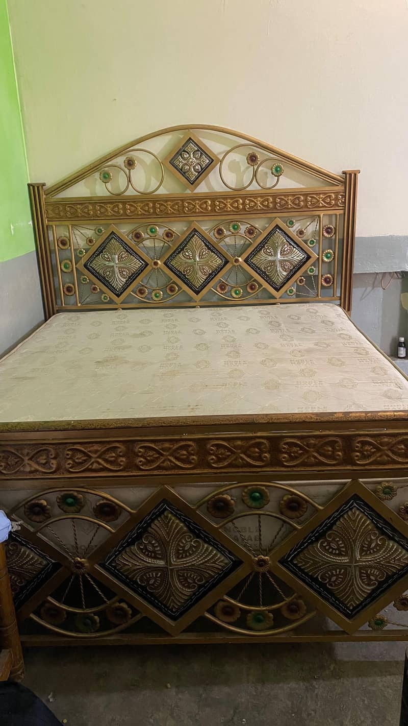 iron bed 1