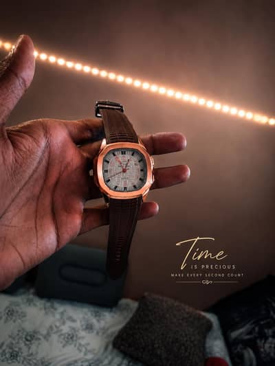 Stylish Rose Gold Watch with brown Strap