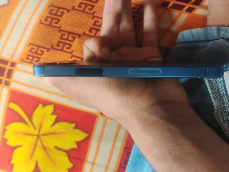 Apple iPhone 12 mini 1