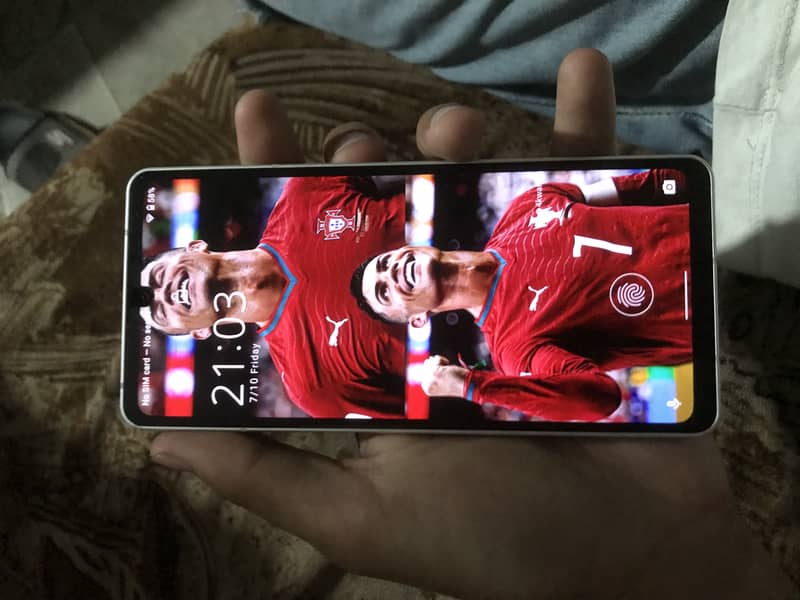 Sharp Aquos Sense 0