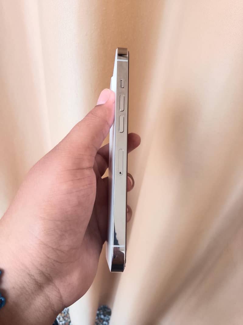 Apple iPhone 13 Pro 0