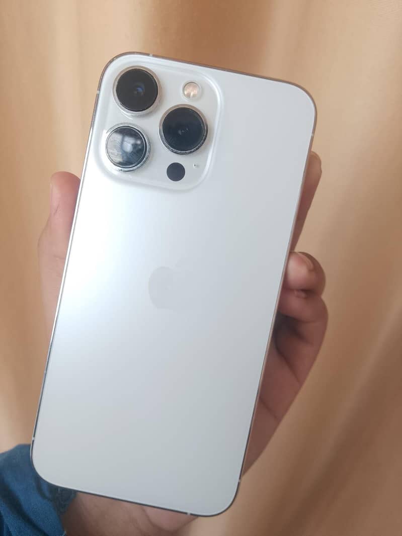 Apple iPhone 13 Pro 3