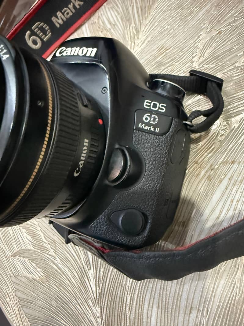 Canon 6D Mark2 1