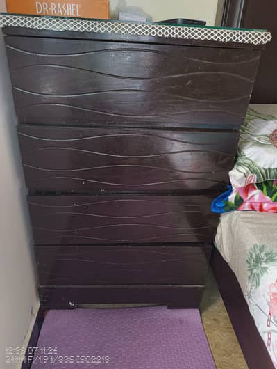 Wooden 4 drawer chest
