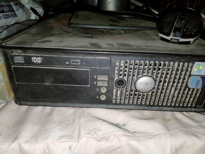 compelet computer setup with lcd keybored 2