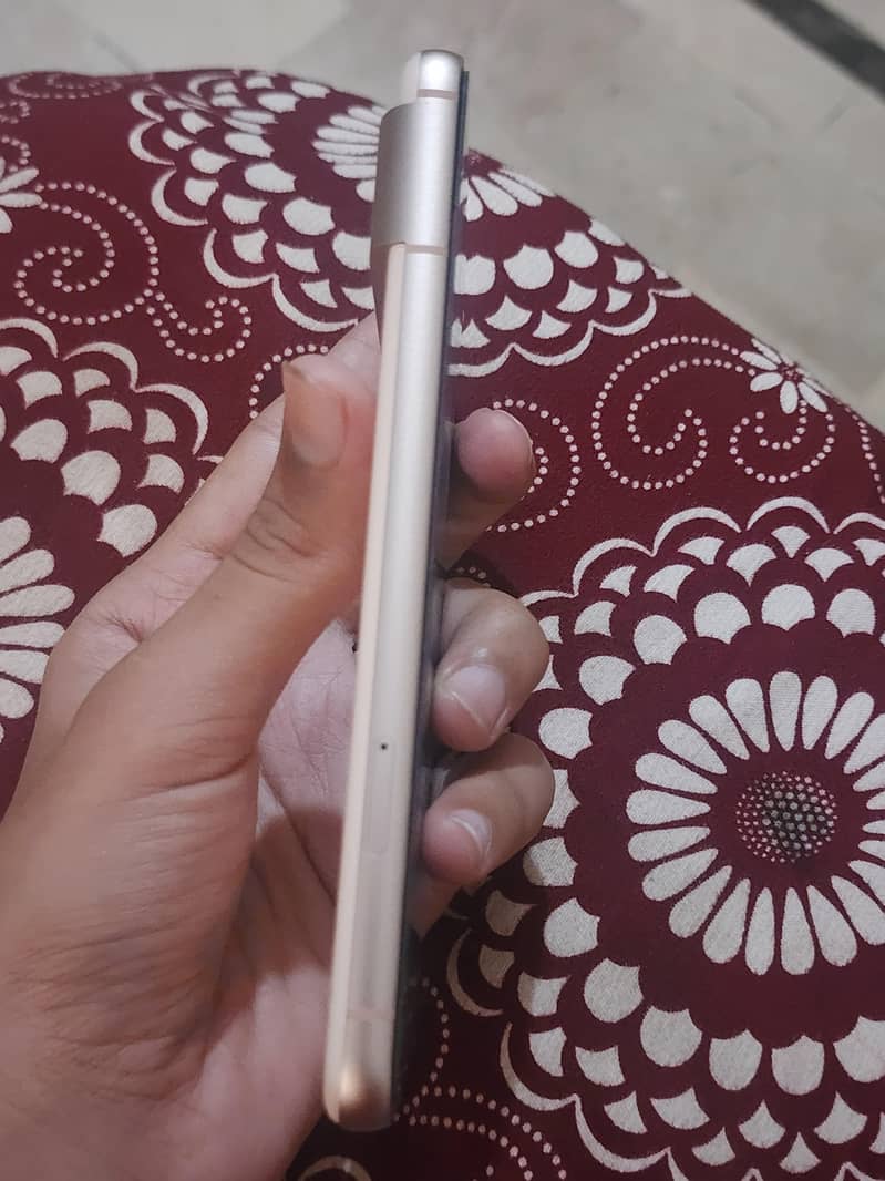 Google Pixel 8 2