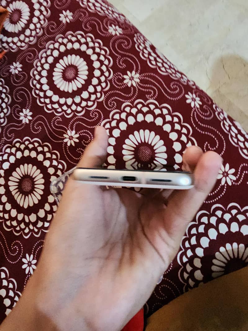 Google Pixel 8 3