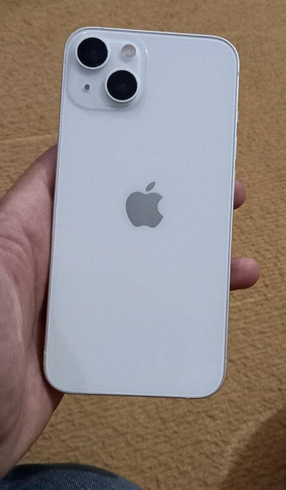 Apple iPhone 13 4